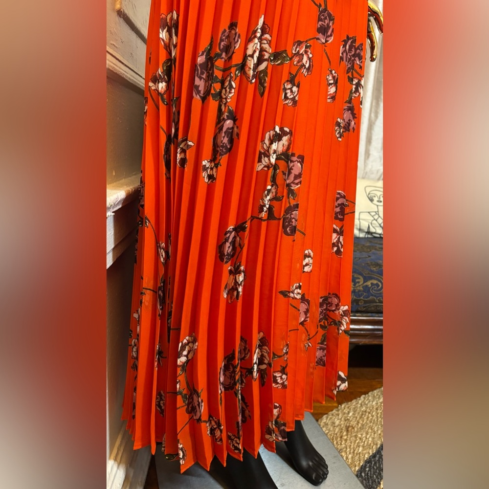 NWOT Lulus Loved By You Red Orange Floral Print Pleated Chiffon Maxi Dress - Picture 5 of 10